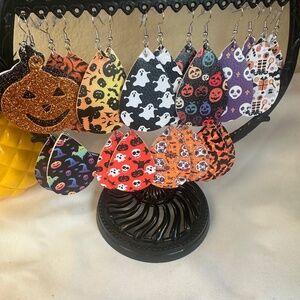 HALLOWEEN SINGLE PAIR EARRINGS
